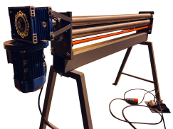 Вальцовочный станок трехвалковый электромеханический RME-1300х1.2мм от компании Нова Механика